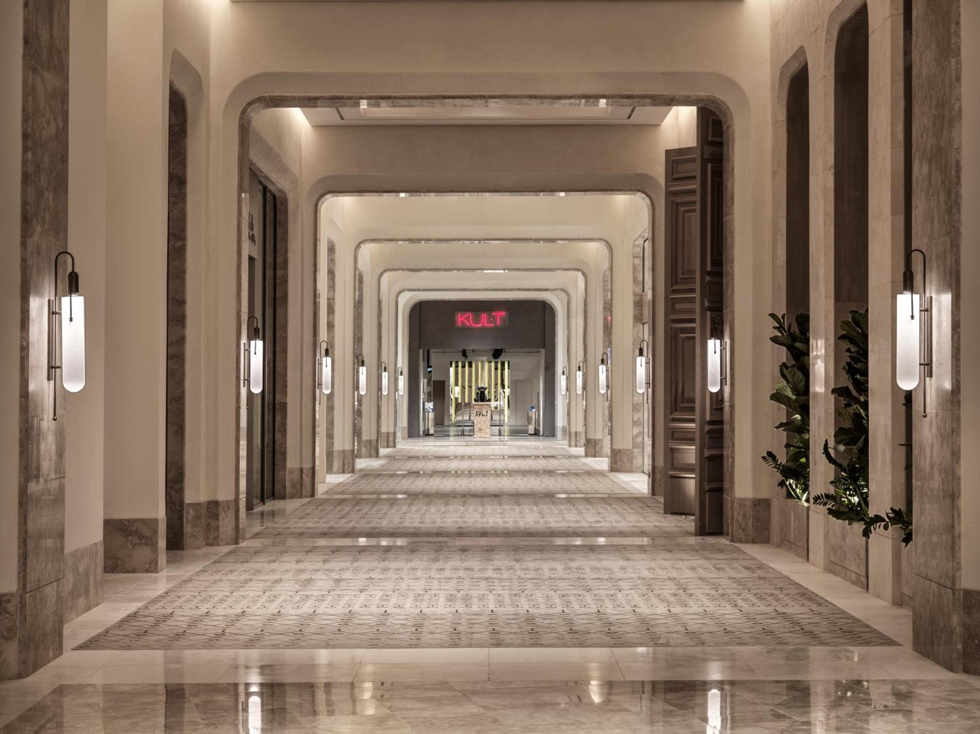 City Of Dreams Mediterranean - Integrated Resort, Casino & Entertainment Лимасол Экстерьер фото The interior of the hotel