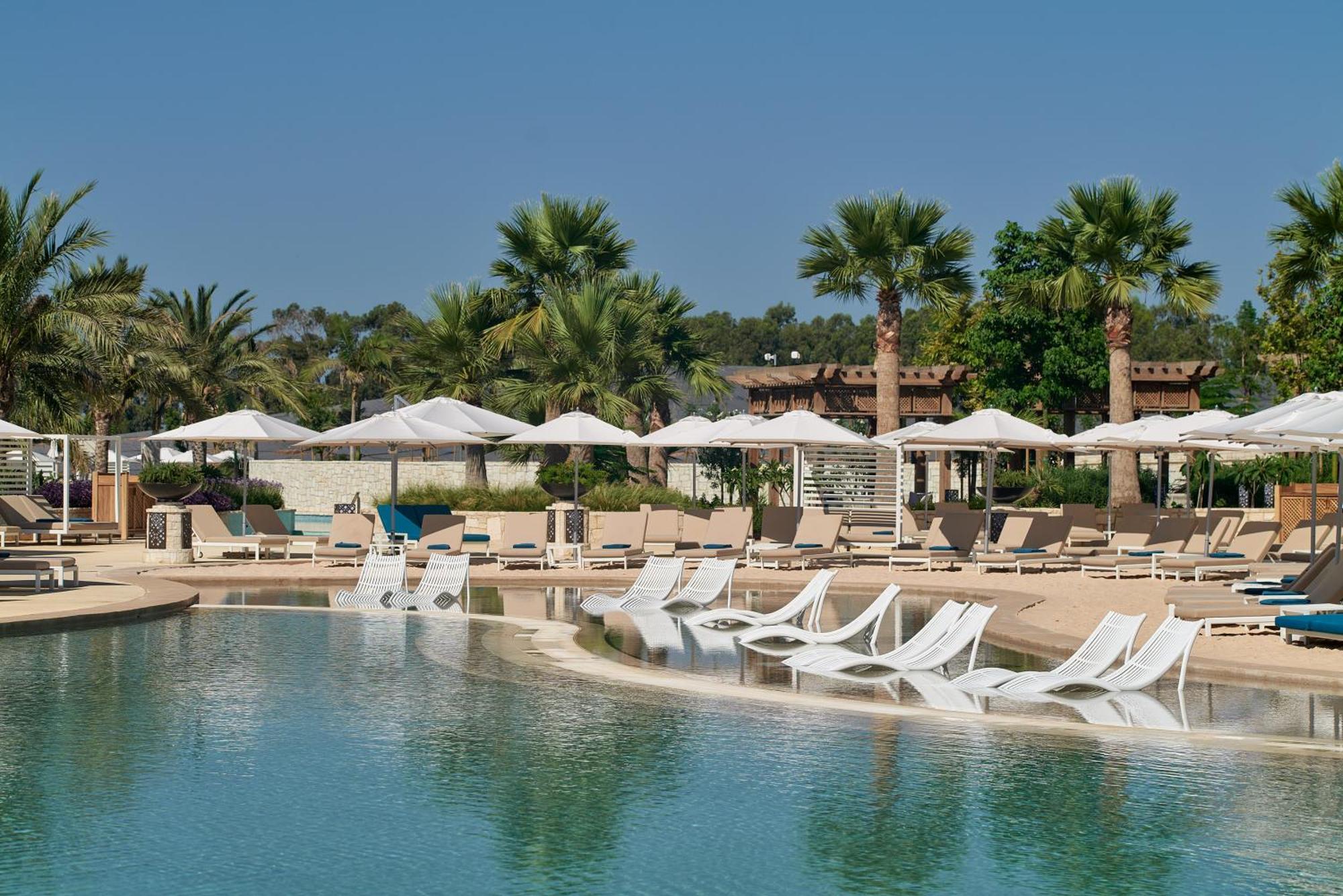 City Of Dreams Mediterranean - Integrated Resort, Casino & Entertainment Лимасол Экстерьер фото The swimming pool at the resort