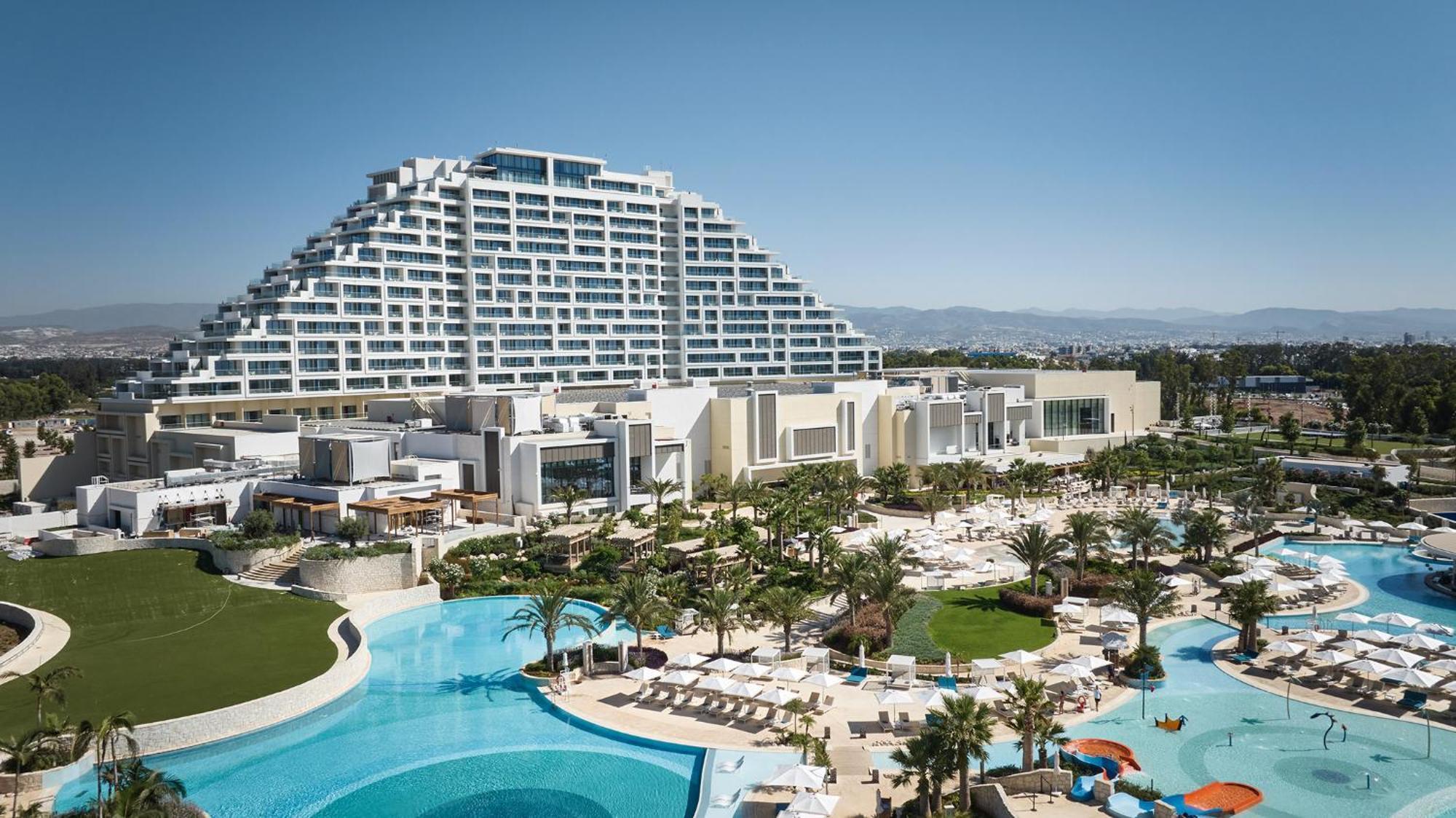 City Of Dreams Mediterranean - Integrated Resort, Casino & Entertainment Лимасол Экстерьер фото The Atlantis Resort