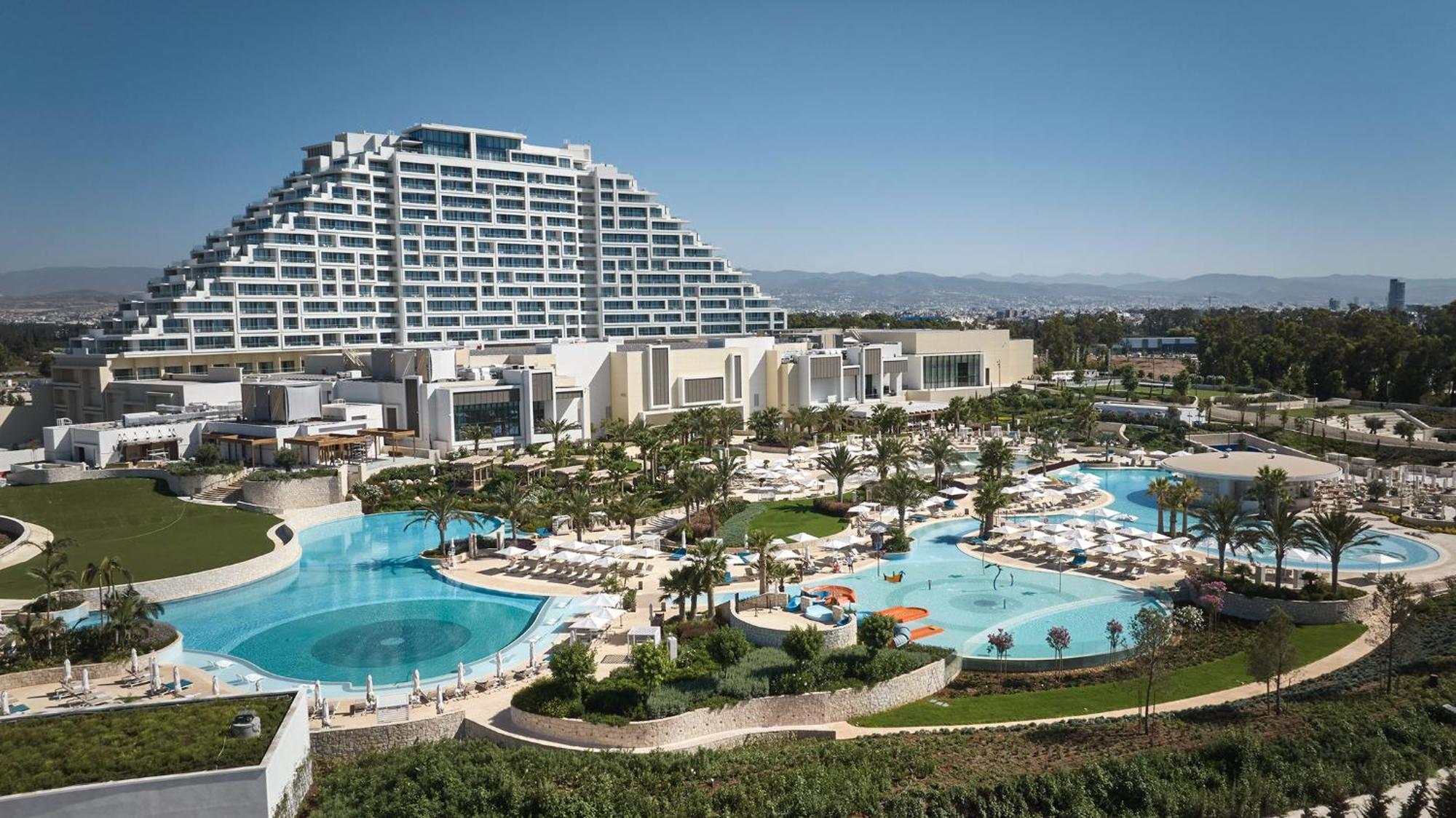 City Of Dreams Mediterranean - Integrated Resort, Casino & Entertainment Лимасол Экстерьер фото The Atlantis Resort
