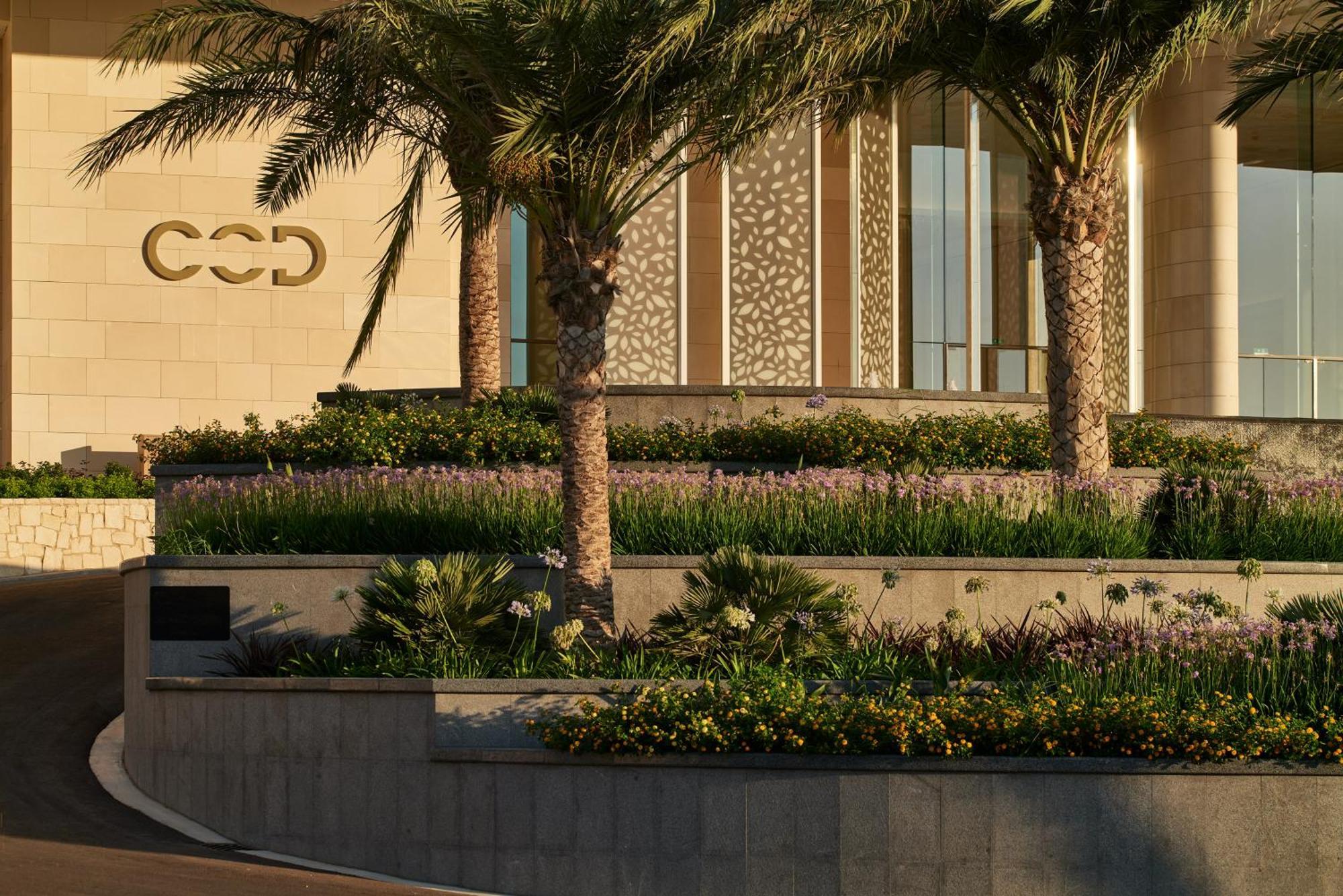 City Of Dreams Mediterranean - Integrated Resort, Casino & Entertainment Лимасол Экстерьер фото The entrance of the hotel
