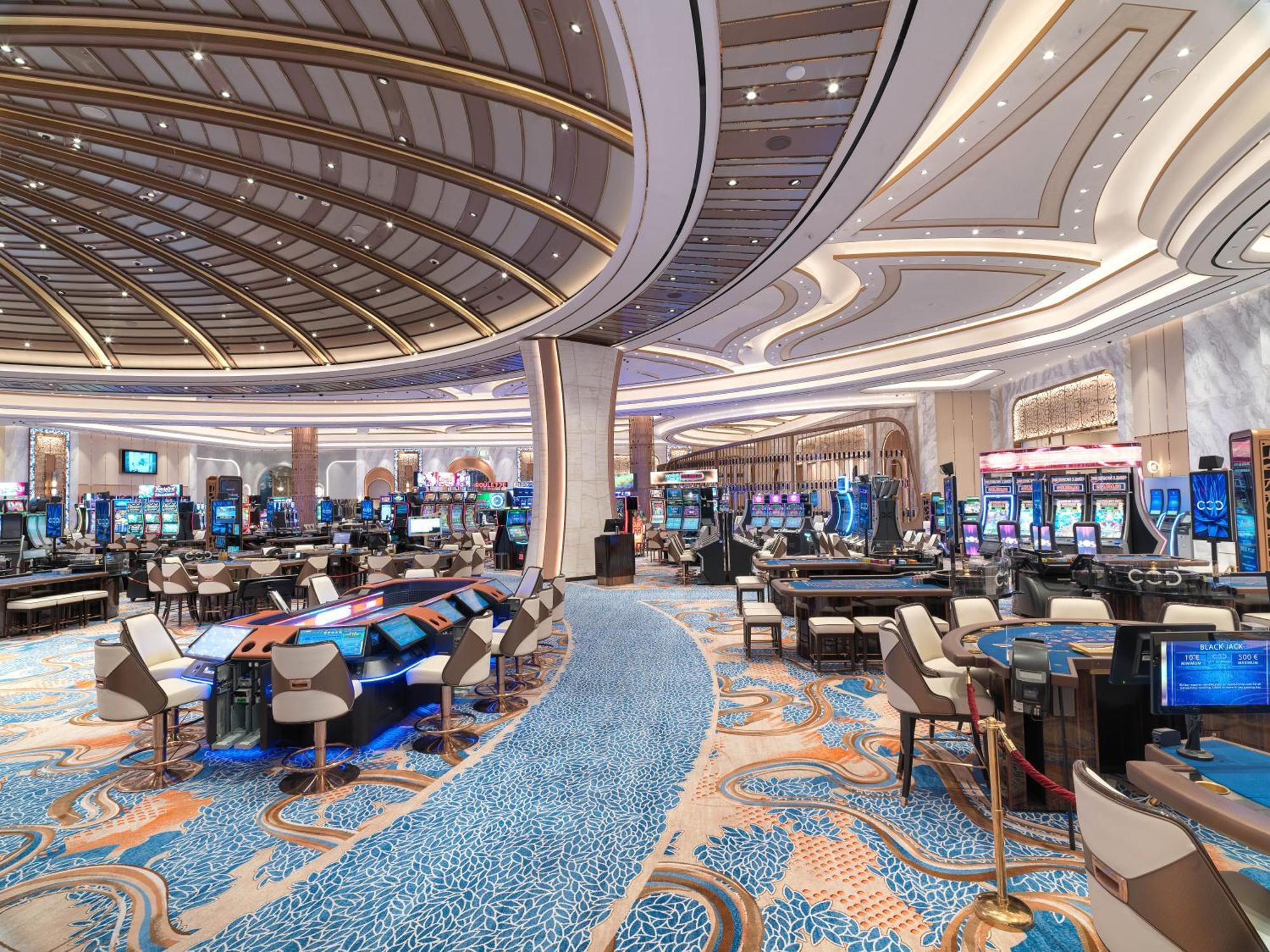 City Of Dreams Mediterranean - Integrated Resort, Casino & Entertainment Лимасол Экстерьер фото The casino floor at Wynn Las Vegas