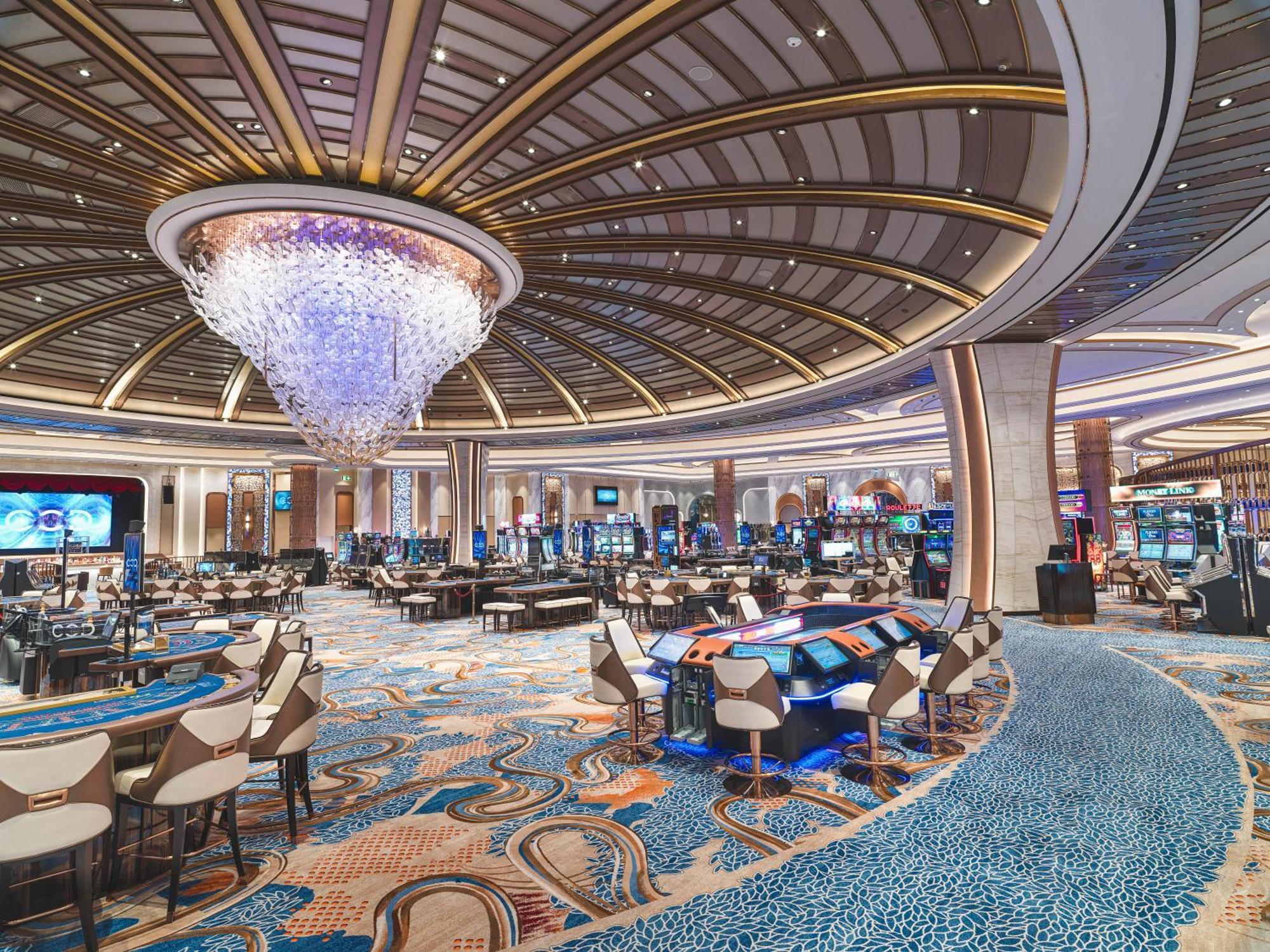 City Of Dreams Mediterranean - Integrated Resort, Casino & Entertainment Лимасол Экстерьер фото The casino floor at Wynn Las Vegas